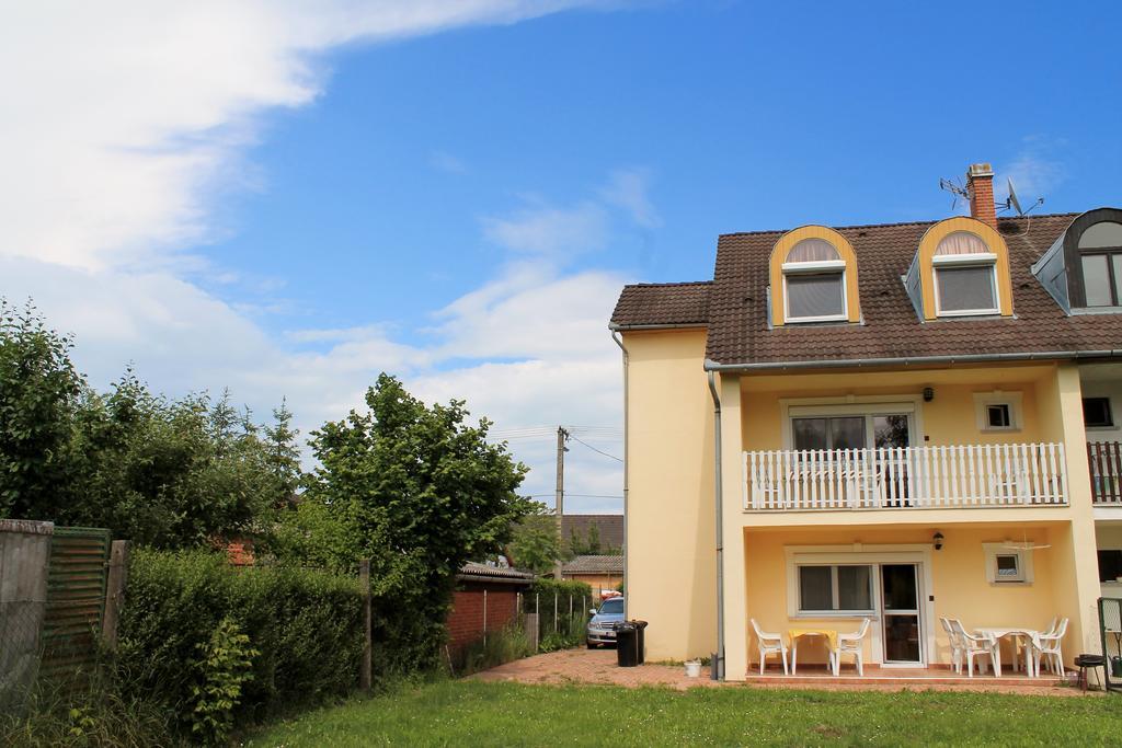 Fausztland Apartments Zamardi Exterior photo